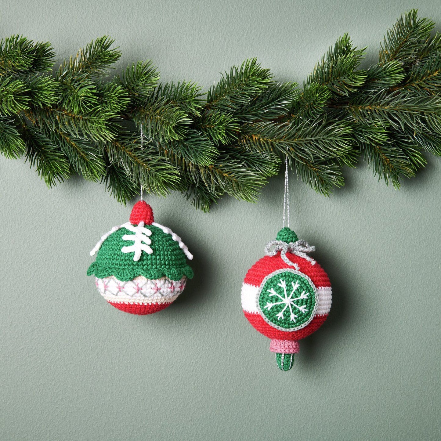 Ricorumi Christmas baubles crochet kits