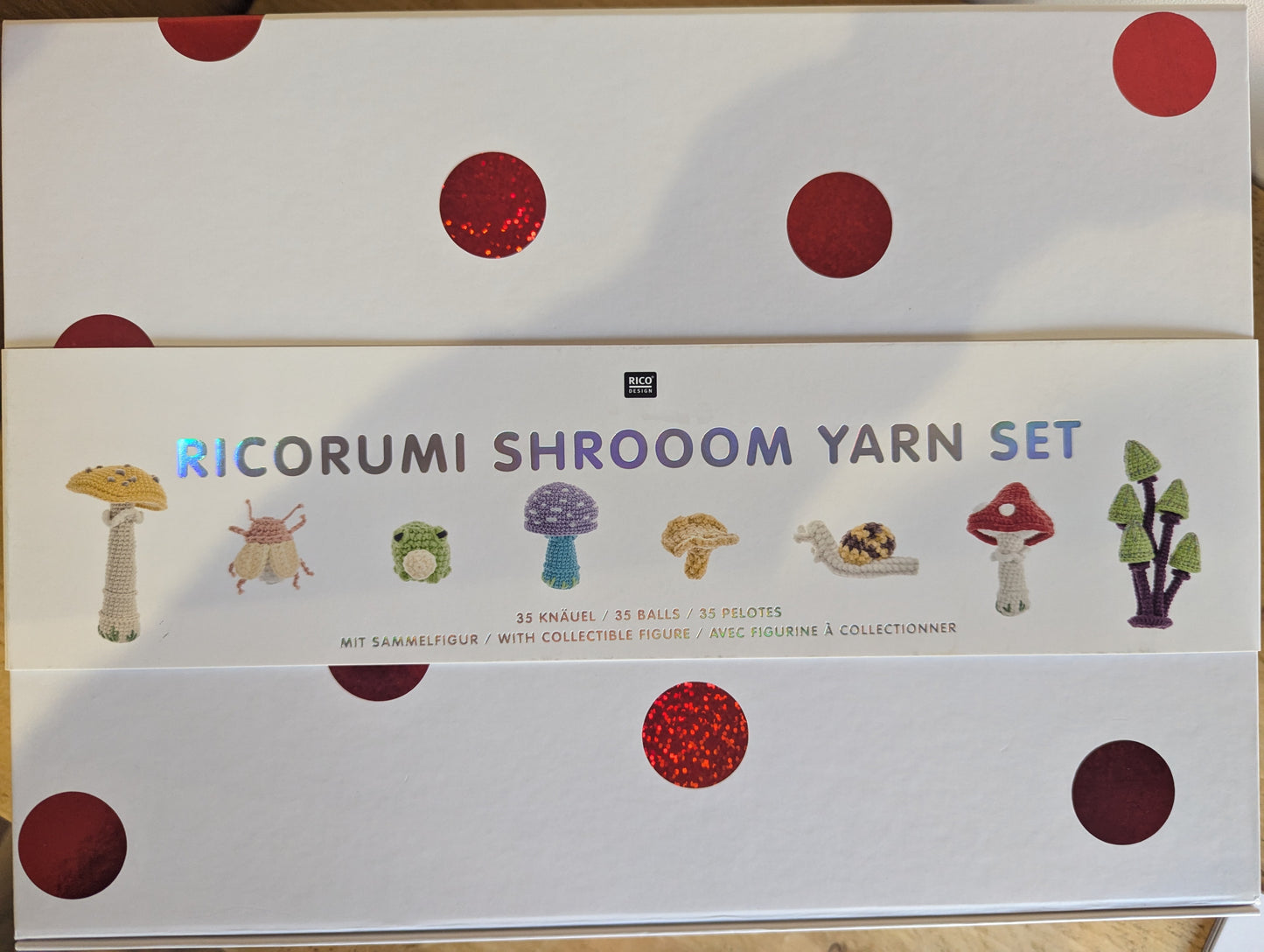 Ricorumi shroom yarn kit with pattern book